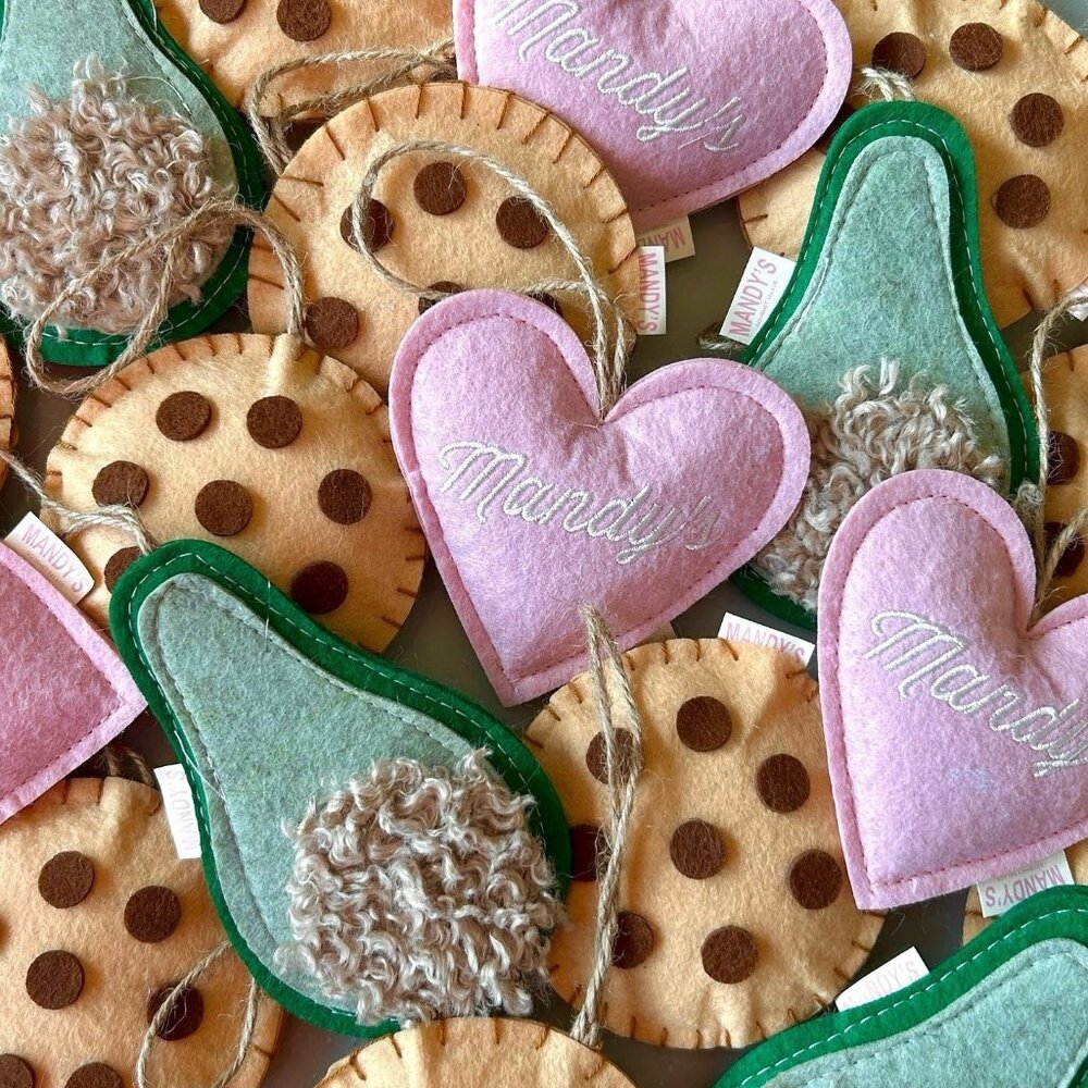 Mandy's Avocado, Cookie & Heart Ornament Box